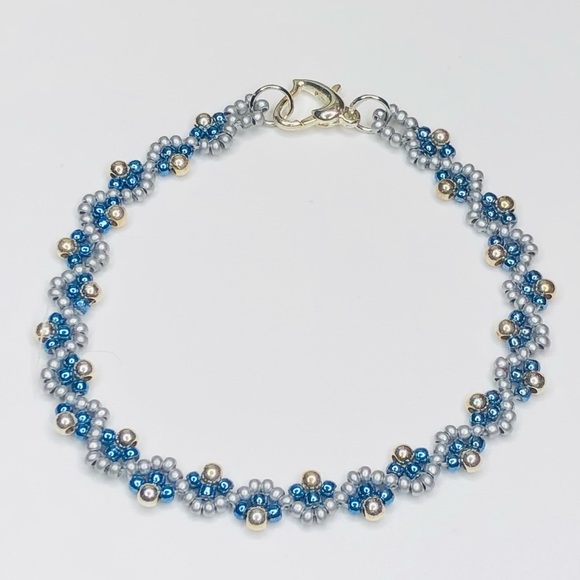 Blue Silver Gray Beaded Bracelet Thin Dainty Braided minimalist Heart NEW - Picture 6 of 6